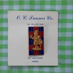 Vintage Scottish Man in Kilt Screw Back Pin